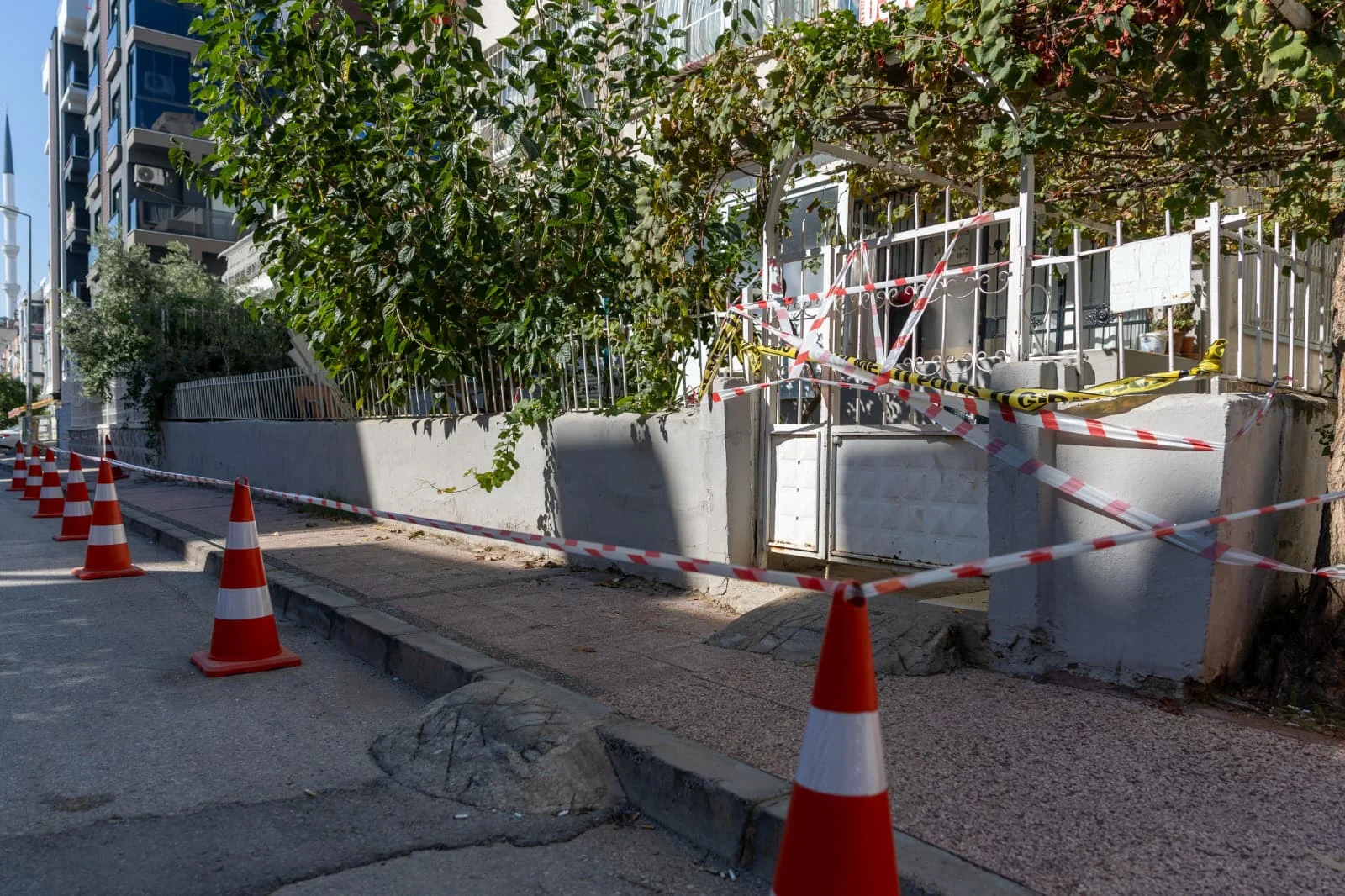 Yenişehir Belediyesi çökme bölgesinde tüm önlemleri aldı