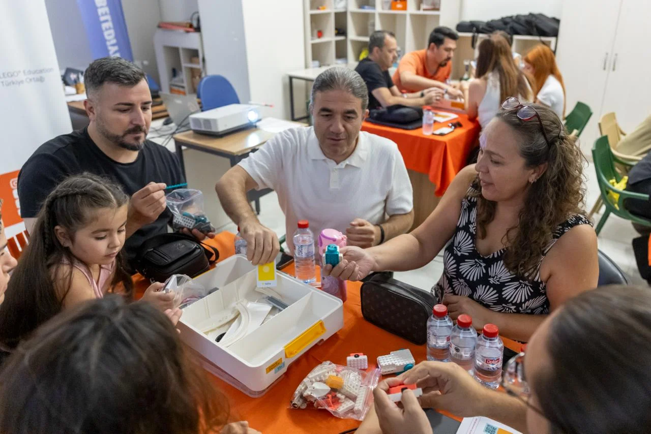 Yenişehir Belediyesi yapay zekâyı sınıflara taşıyor
